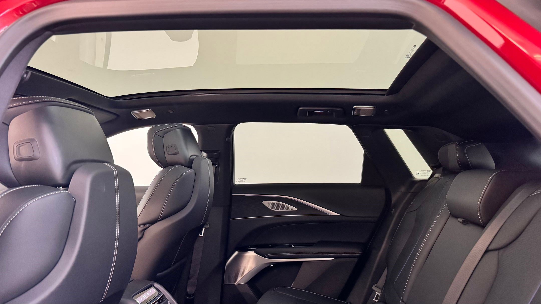New 2026 Cadillac Lyriq V image 34