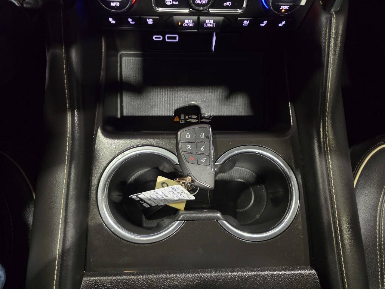 Used 2023 Chevrolet Suburban Premier AWD/4WD image 46