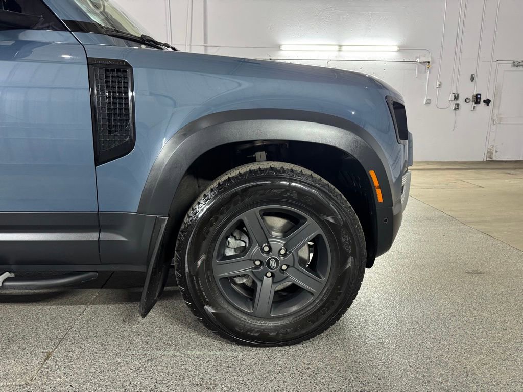 Used 2022 Land Rover Defender 110 image 4