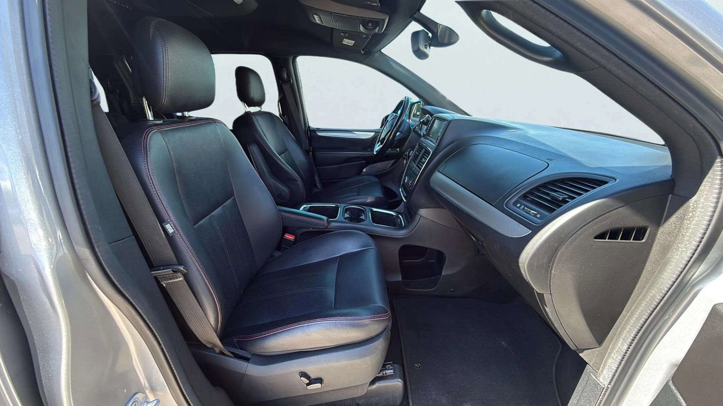 Used 2018 Dodge Grand Caravan GT image 13