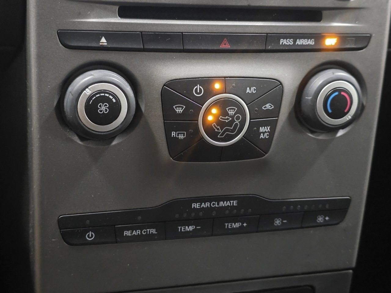 Used 2019 Ford Flex SE image 26