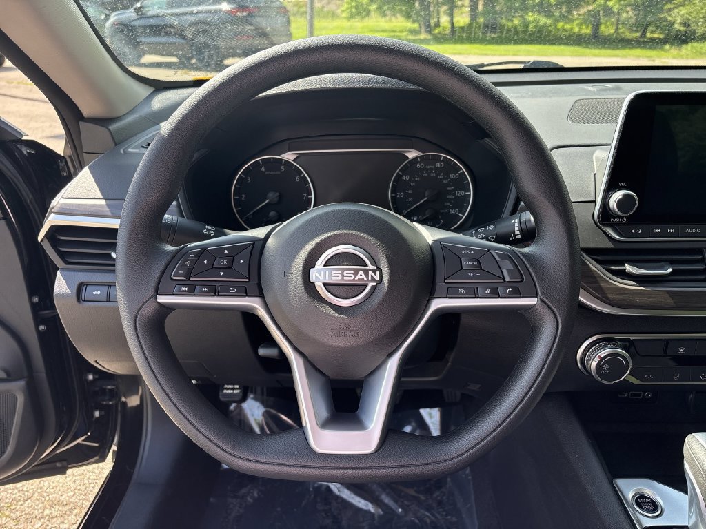 Certified 2025 Nissan Altima 2.5 SV FWD image 28