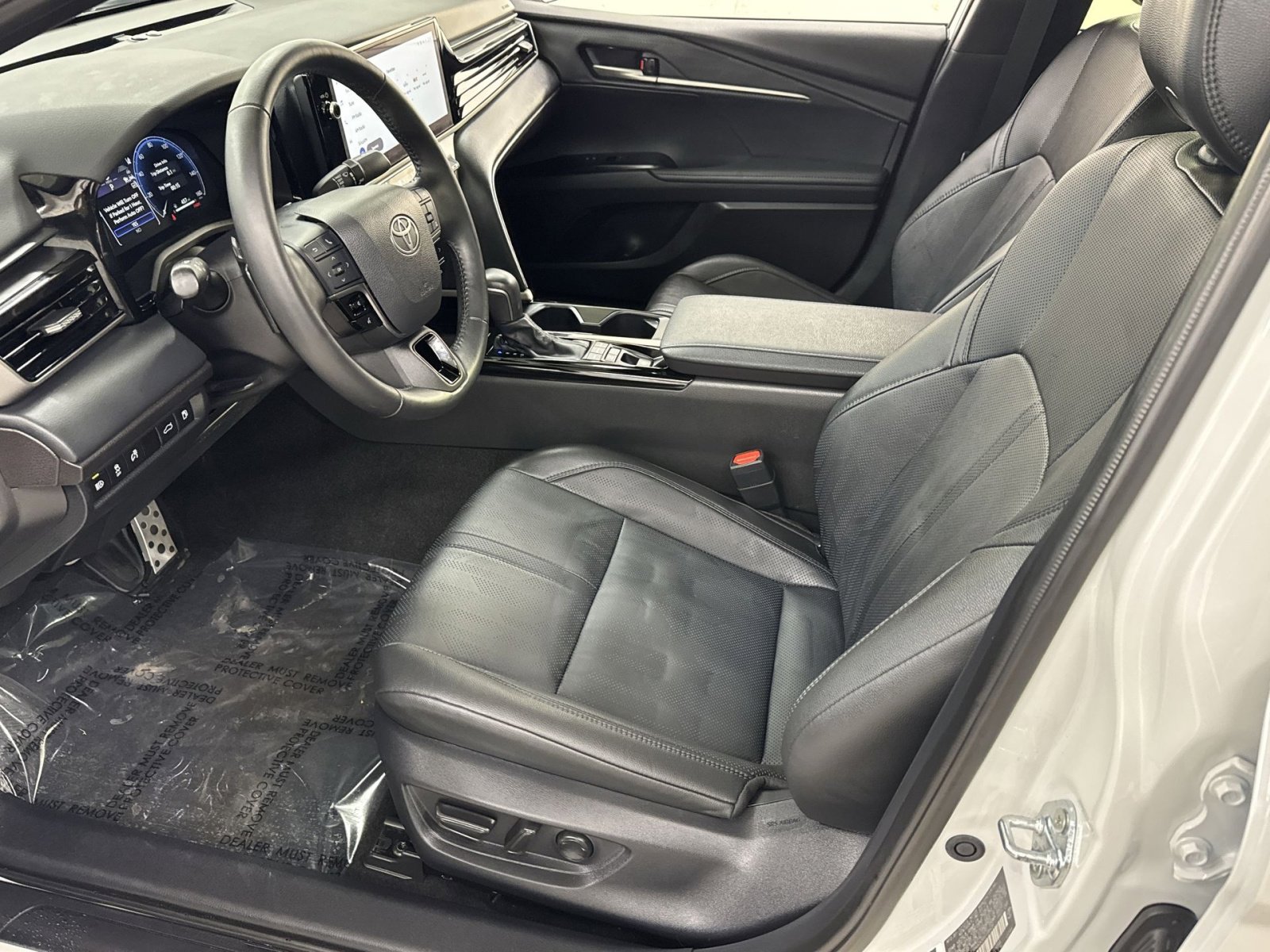 Used 2025 Toyota Camry XSE image 2