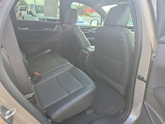 Certified 2022 Cadillac XT5 Premium Luxury AWD/4WD image 14