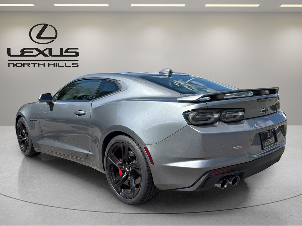 Used 2020 Chevrolet Camaro SS RWD image 8