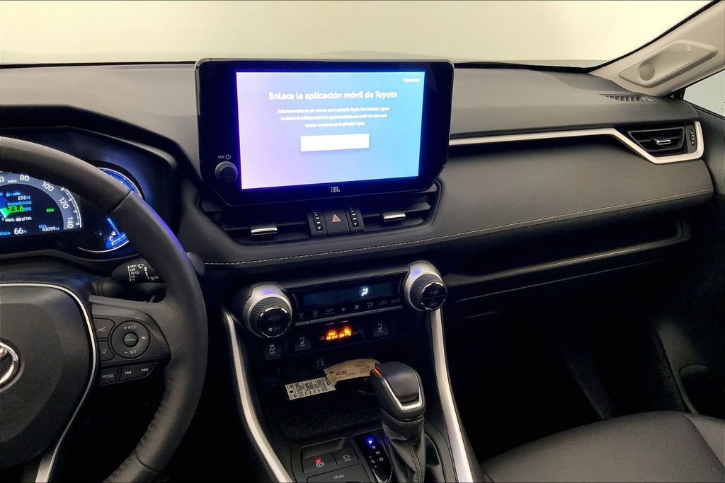 Used 2023 Toyota RAV4 XLE Premium image 5
