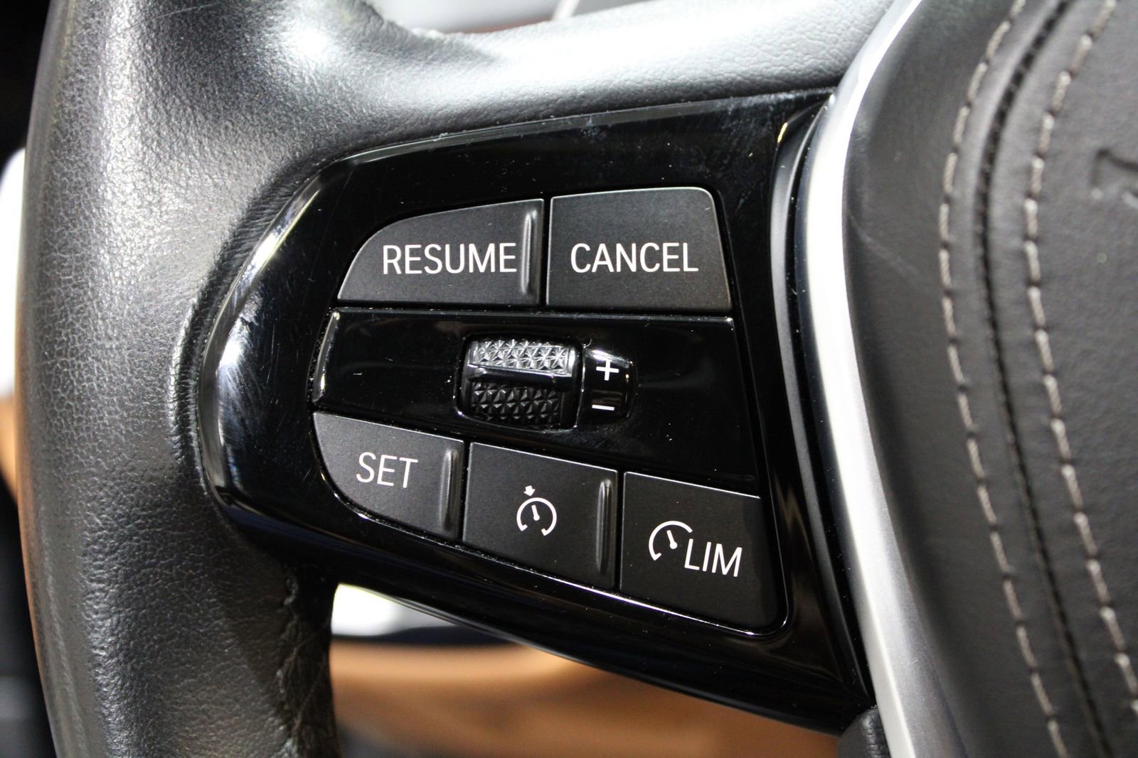 Used 2021 BMW 530i w/ Premium Package RWD image 23