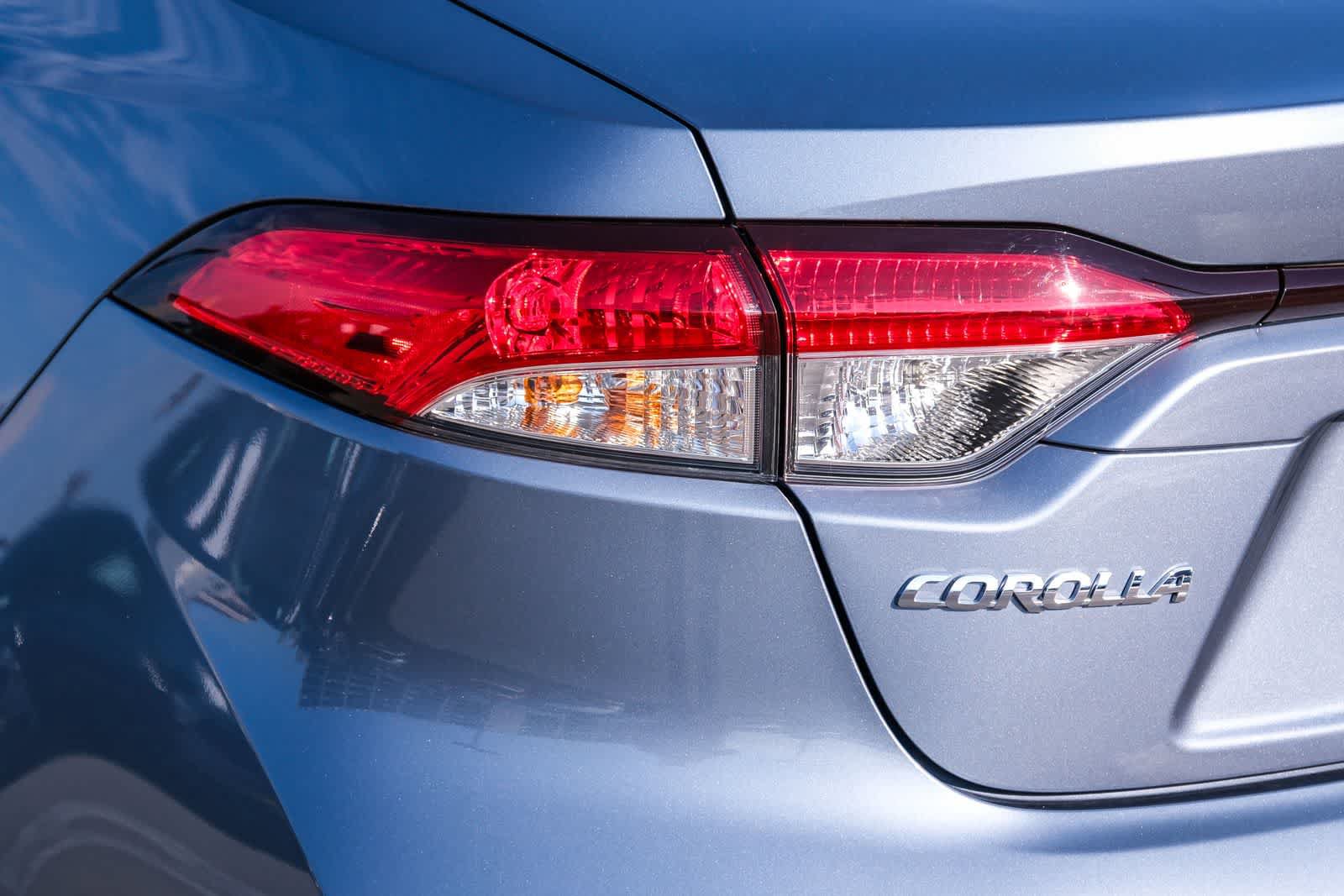Used 2025 Toyota Corolla LE FWD image 7
