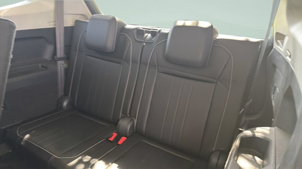 Certified 2022 Volkswagen Tiguan SE FWD image 34