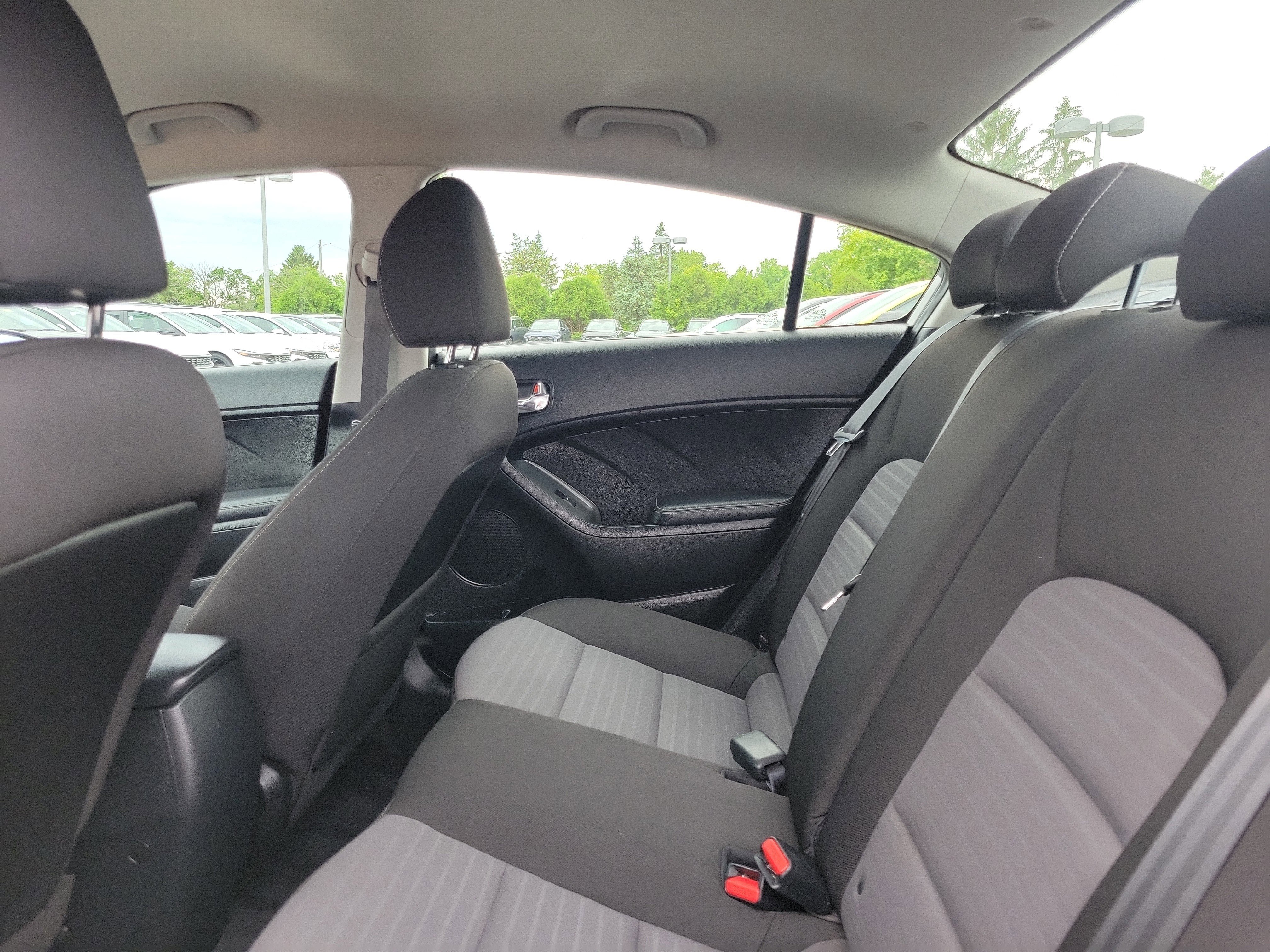 Used 2017 Kia Forte S FWD image 11