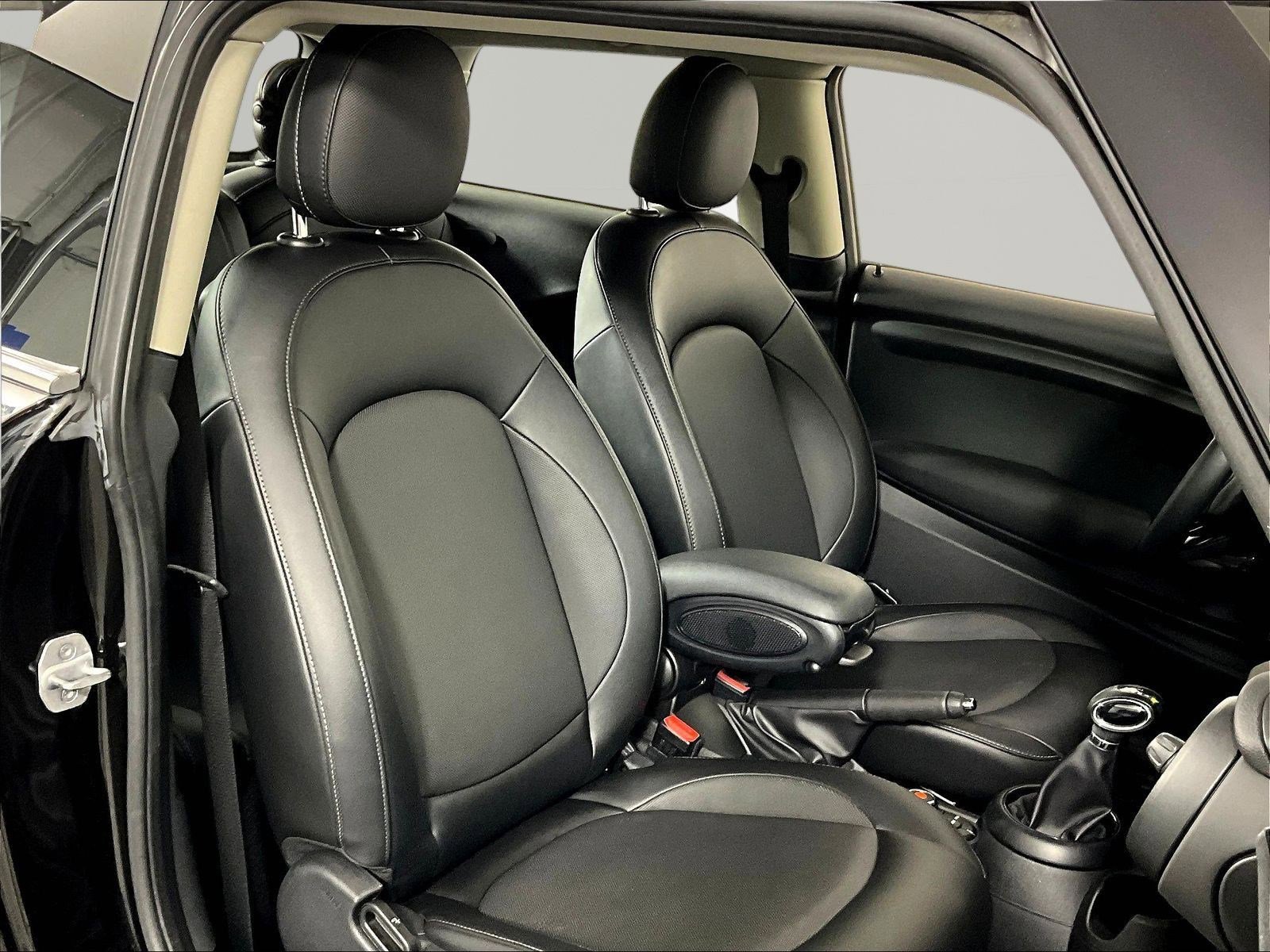 Used 2018 MINI Cooper 2-Door Hardtop FWD image 27
