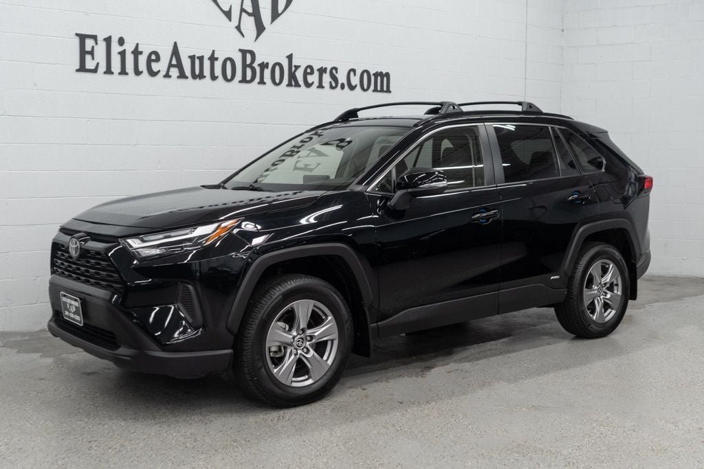 Used 2025 Toyota RAV4 XLE w/ Convenience Package AWD/4WD image 38
