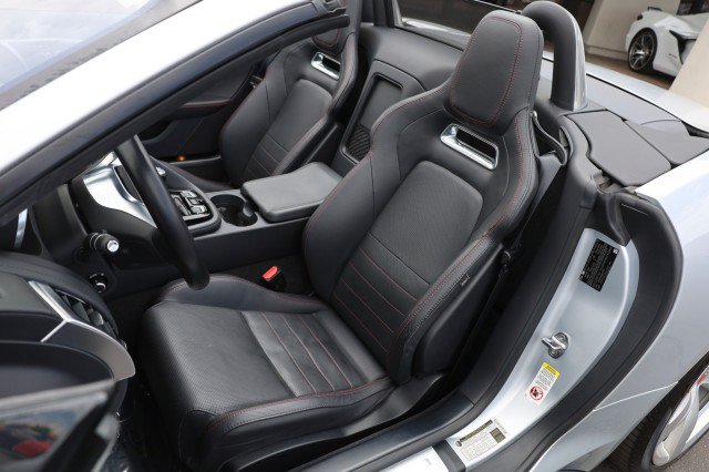 Used 2019 Jaguar F-TYPE R-Dynamic RWD image 24