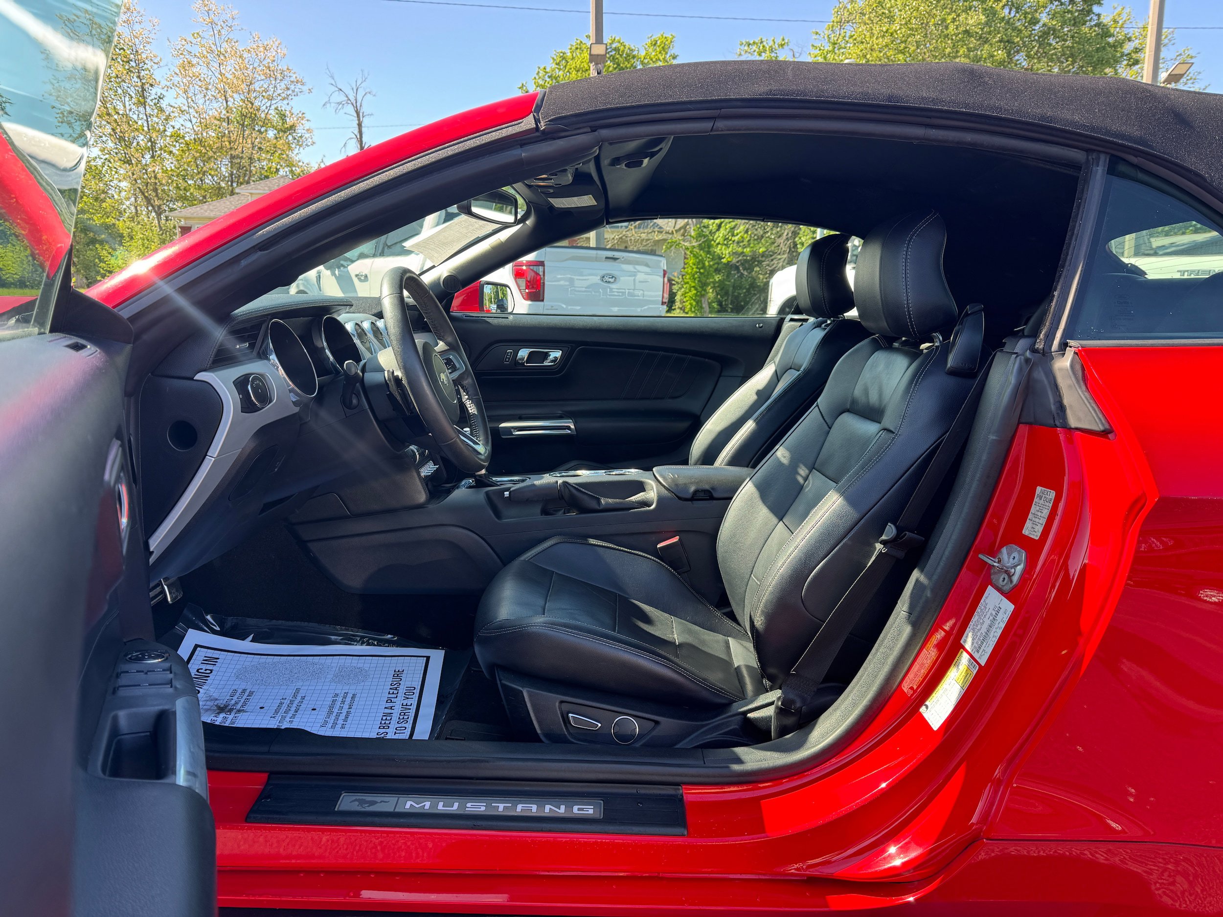 Used 2016 Ford Mustang Premium RWD image 10