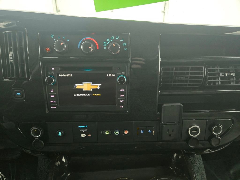 Used 2020 Chevrolet Express 2500 Extended w/ Enhanced Convenience Package image 27