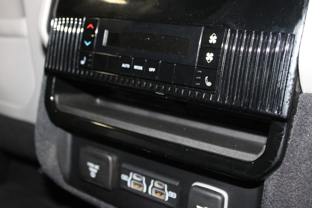 Used 2024 Jeep Wagoneer Series II image 34