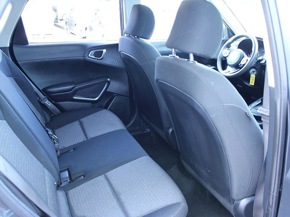 Used 2021 Kia Soul S FWD image 18