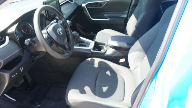 Used 2019 Toyota RAV4 LE image 20
