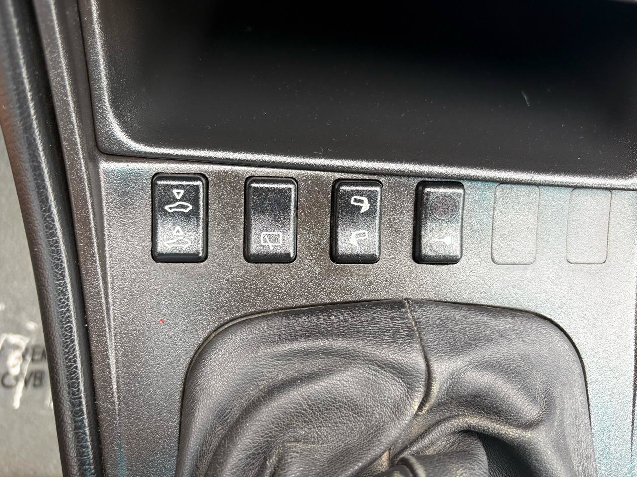 Used 1988 Porsche 944 Coupe RWD image 28