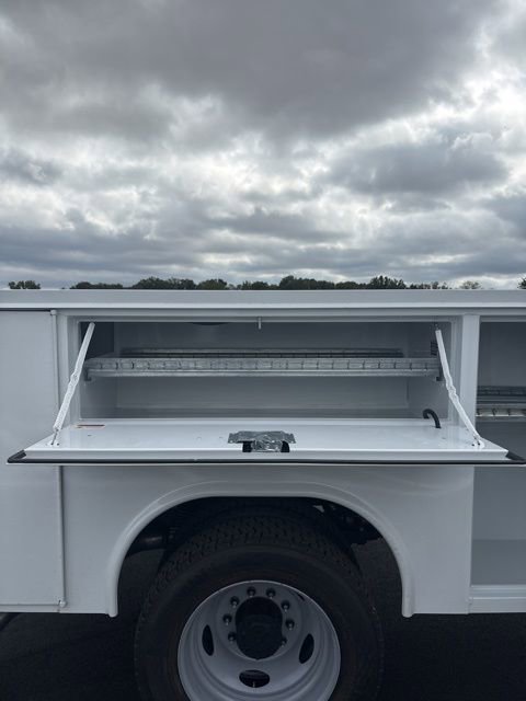 New 2026 Ford F550 4x4 Regular Cab Super Duty image 19