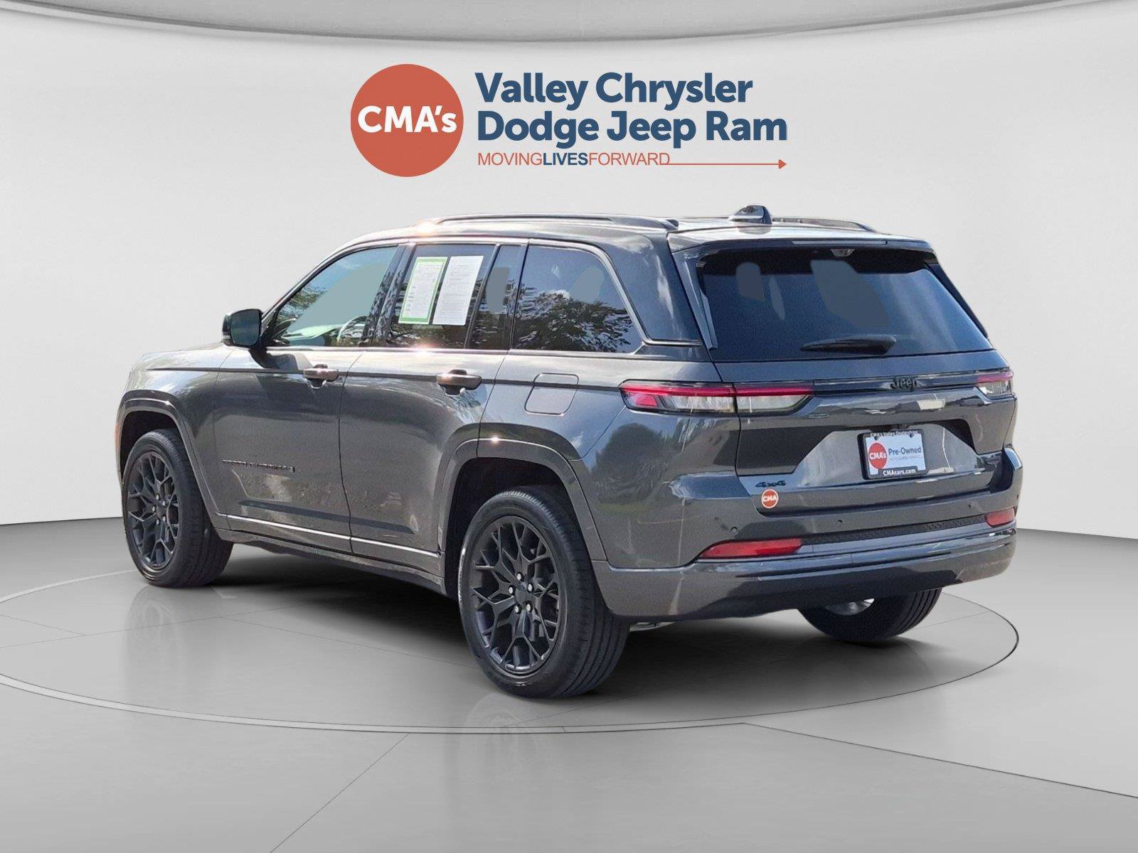 Used 2026 Jeep Grand Cherokee Summit w/ Obsidian Package AWD/4WD image 3