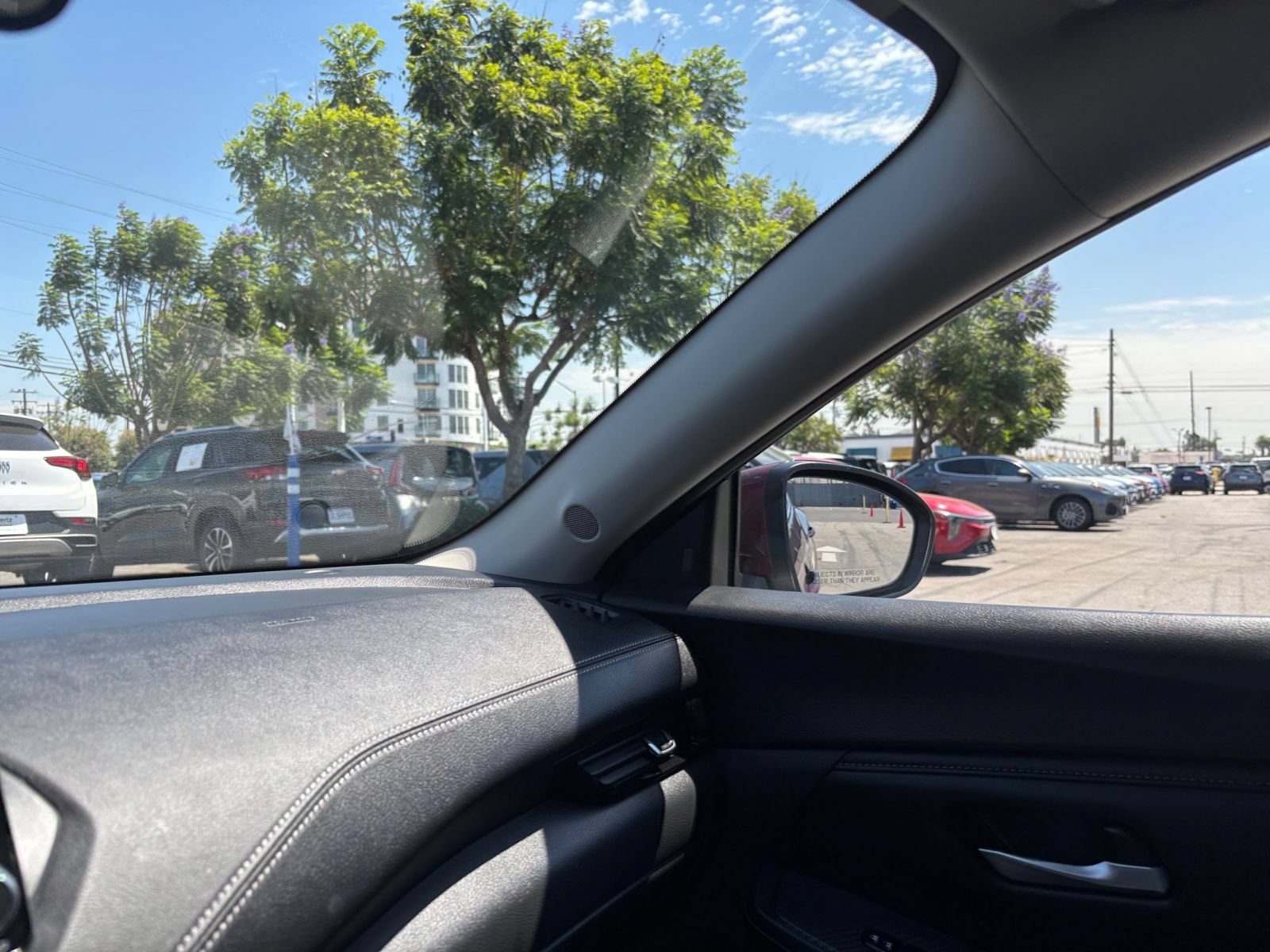 Used 2025 Nissan Sentra SV FWD image 35