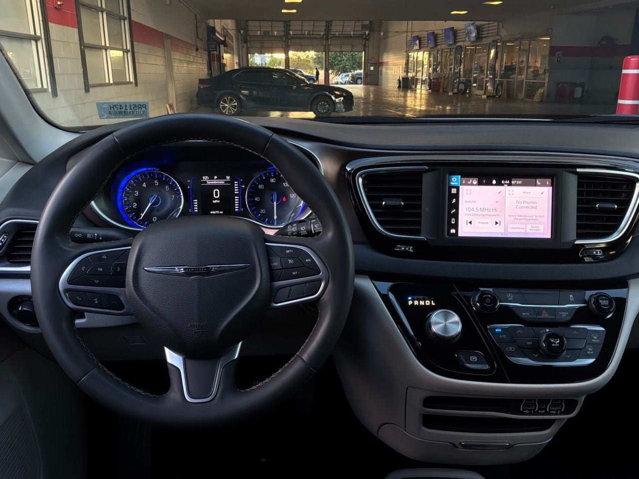 Used 2023 Chrysler Voyager LX FWD image 14
