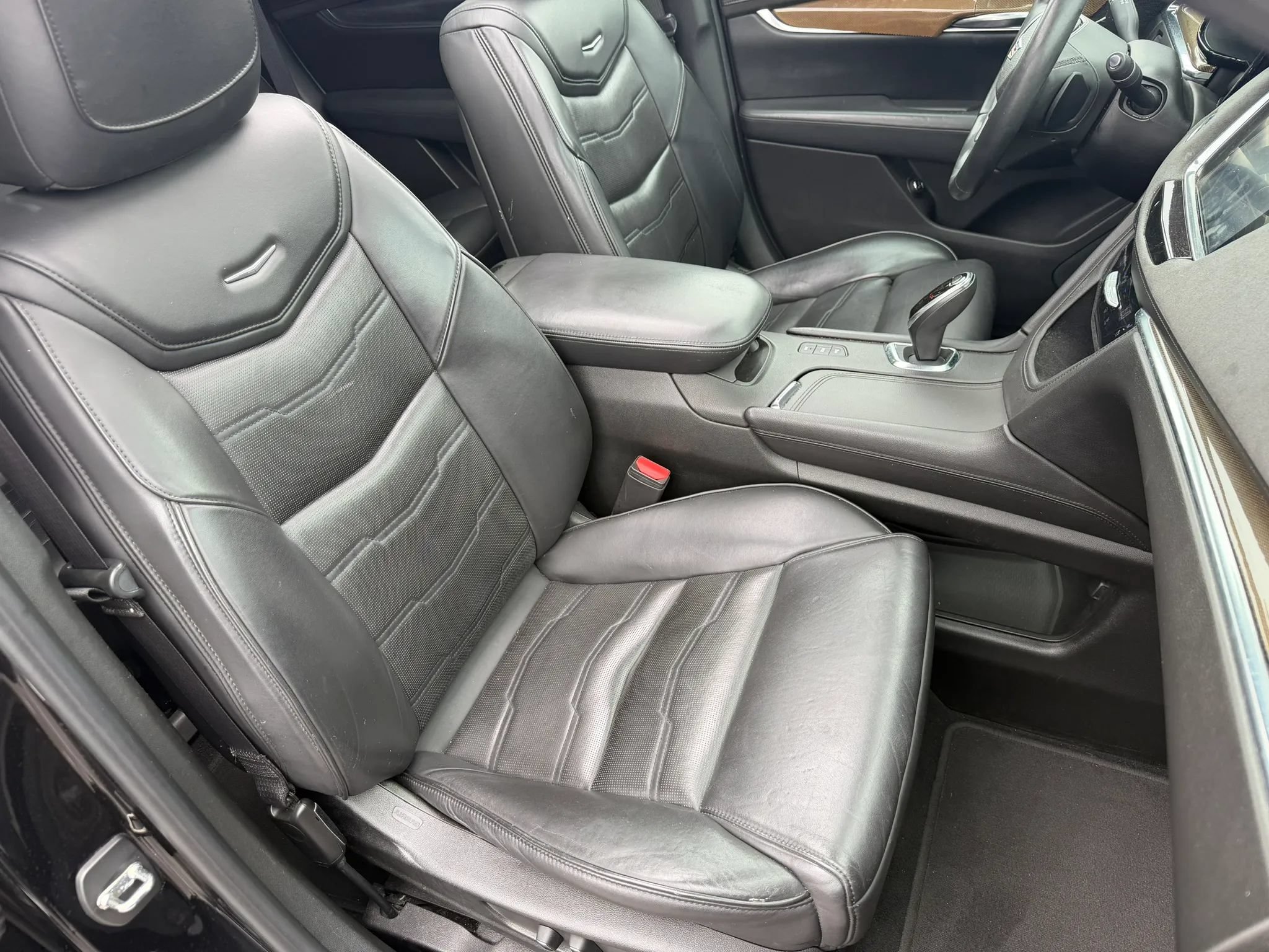 Used 2017 Cadillac XT5 Platinum AWD/4WD image 11