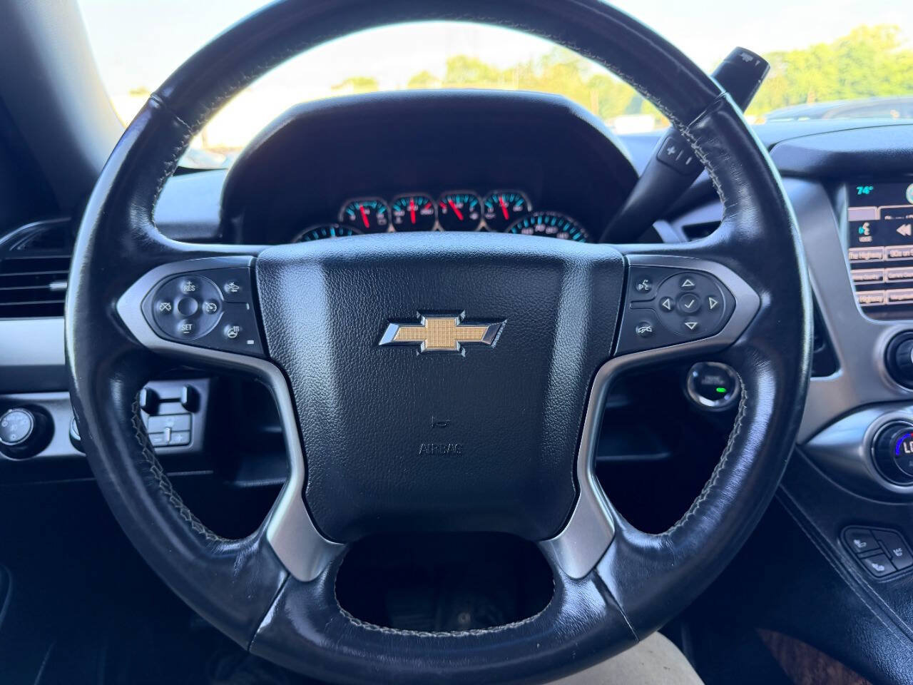 Used 2015 Chevrolet Suburban LTZ AWD/4WD image 37