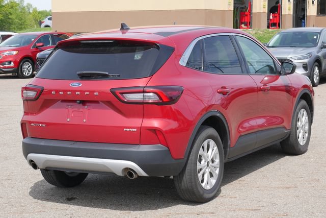 Used 2023 Ford Escape Active AWD/4WD image 11