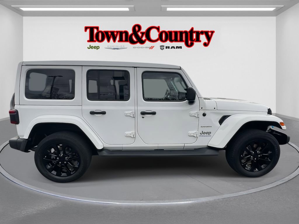 Used 2023 Jeep Wrangler Unlimited Sahara w/ Cold Weather Group image 4