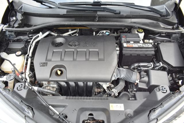 Used 2019 Toyota C-HR XLE FWD image 43