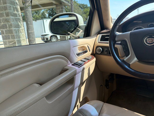 Used 2013 Cadillac Escalade ESV Luxury RWD image 16