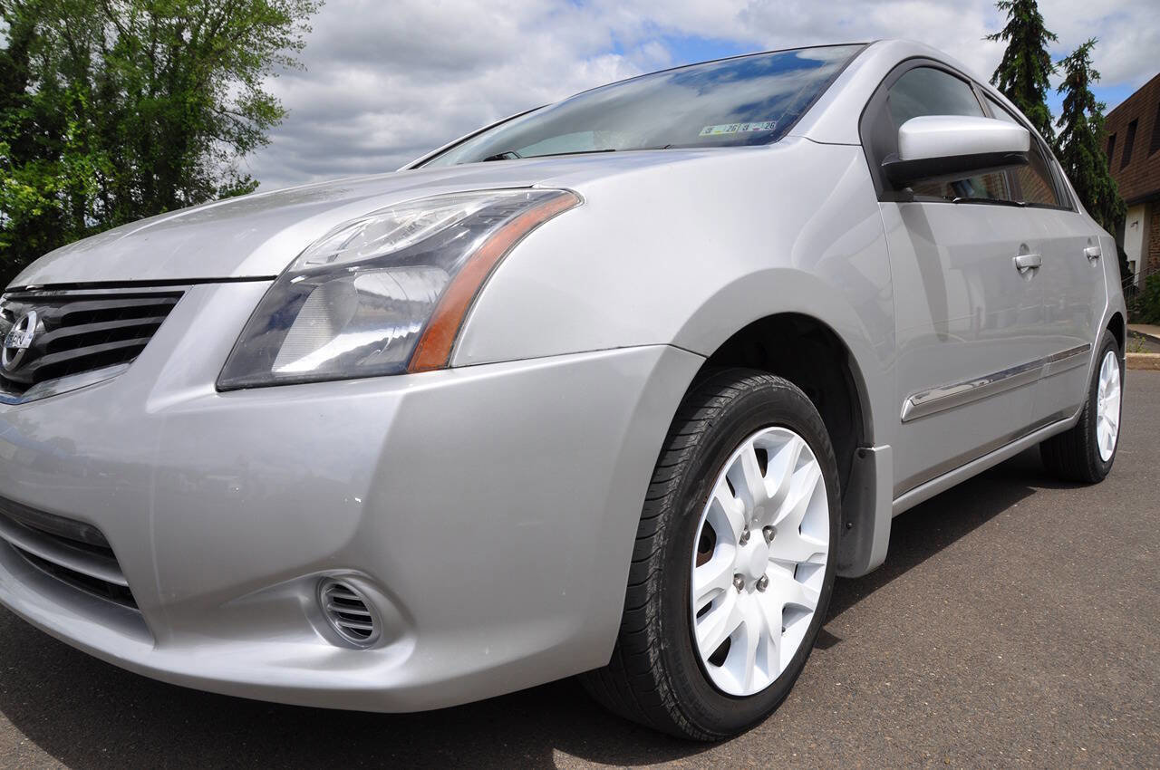 Used 2010 Nissan Sentra 2.0 S w/ Convenience Pkg FWD image 2
