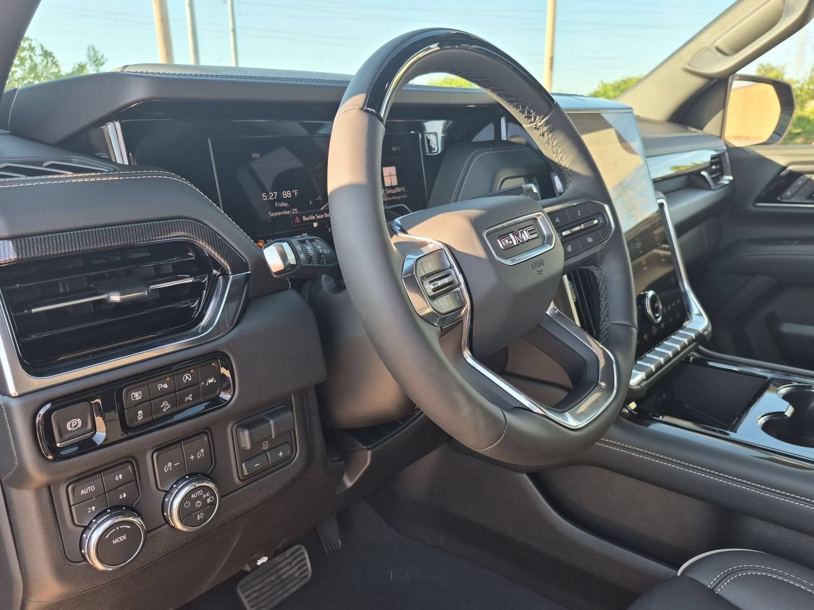 New 2027 GMC Yukon XL Elevation w/ Elevation Premium Package AWD/4WD image 11