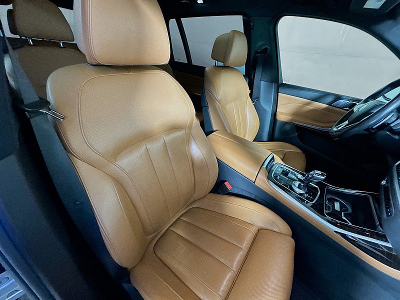 Used 2020 BMW X7 xDrive40i w/ Executive Package image 30
