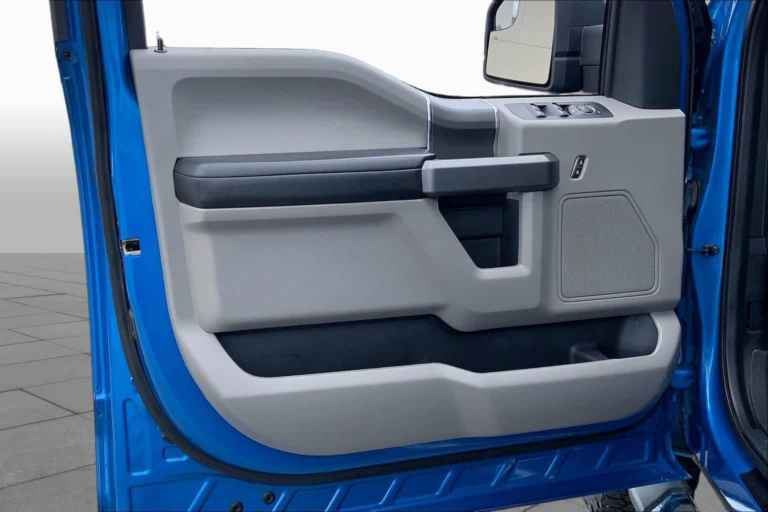 Used 2019 Ford F150 XLT w/ Equipment Group 302A Luxury AWD/4WD image 22