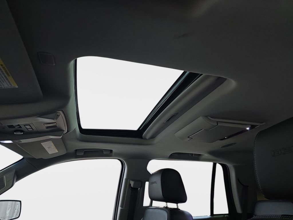 Used 2019 GMC Yukon Denali w/ Denali Ultimate Package image 30