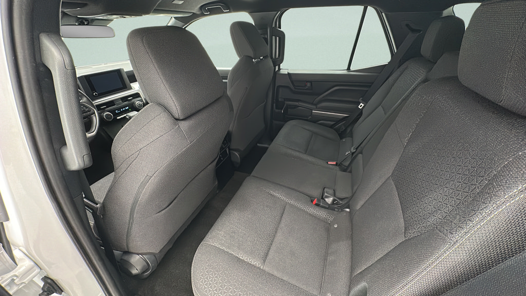 Used 2025 Toyota 4Runner SR5 AWD/4WD image 10