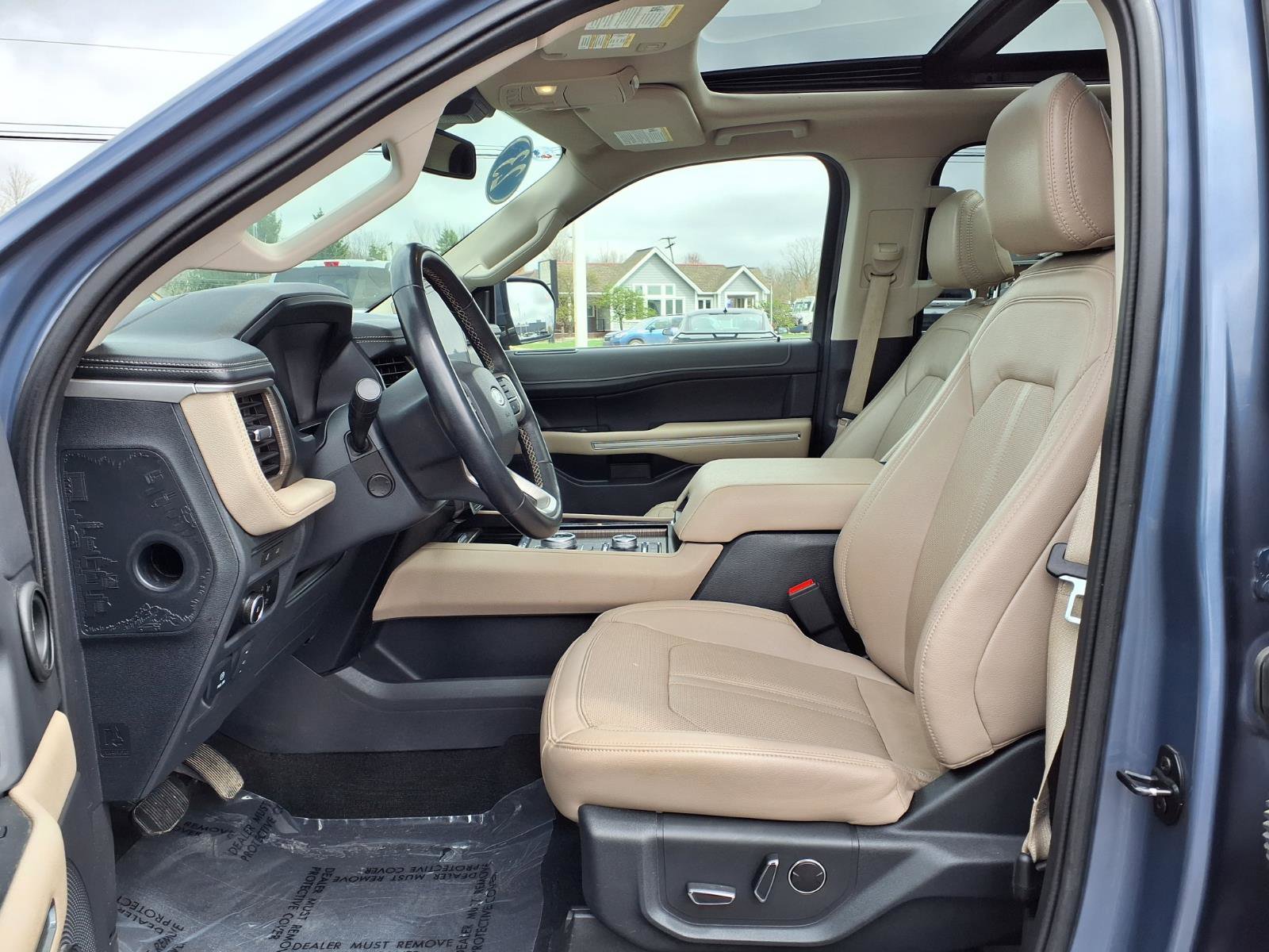 Used 2023 Ford Expedition Limited AWD/4WD image 12