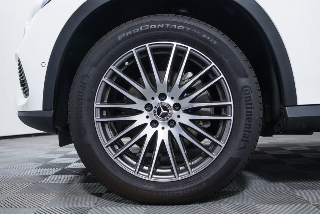 Certified 2025 Mercedes-Benz GLC 300 4MATIC image 12