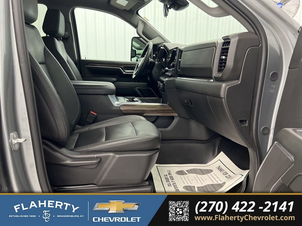 Used 2024 Chevrolet Silverado 2500 LT AWD/4WD image 15