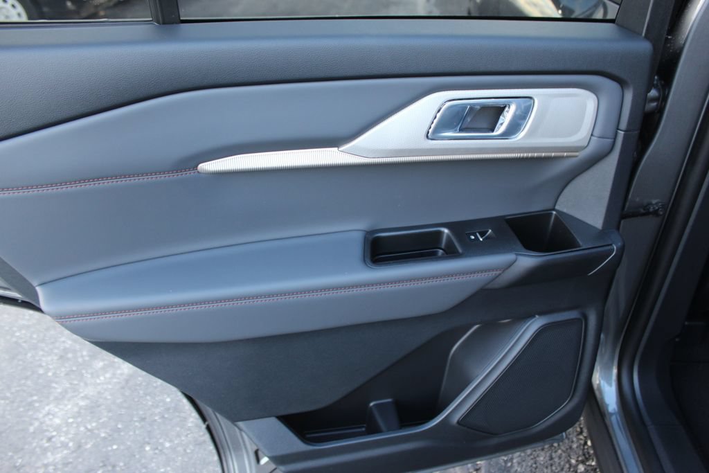 New 2026 Ford Explorer Active AWD/4WD image 18