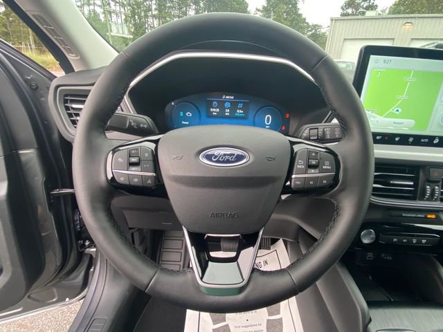 New 2025 Ford Escape SE w/ PHEV Premium Package image 19
