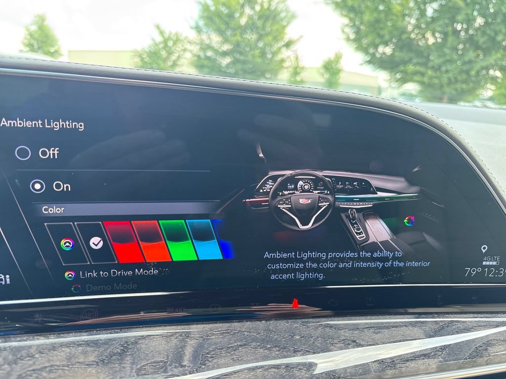 Certified 2021 Cadillac Escalade ESV Premium Luxury AWD/4WD image 41
