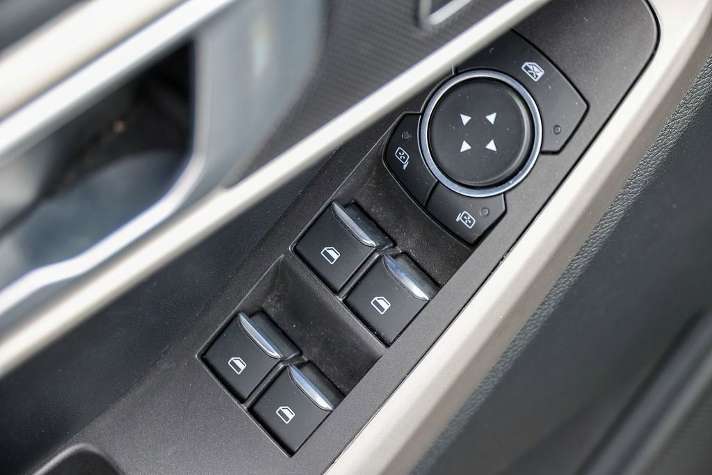 Certified 2023 Ford Explorer XLT w/ Equipment Group 202A AWD/4WD image 5