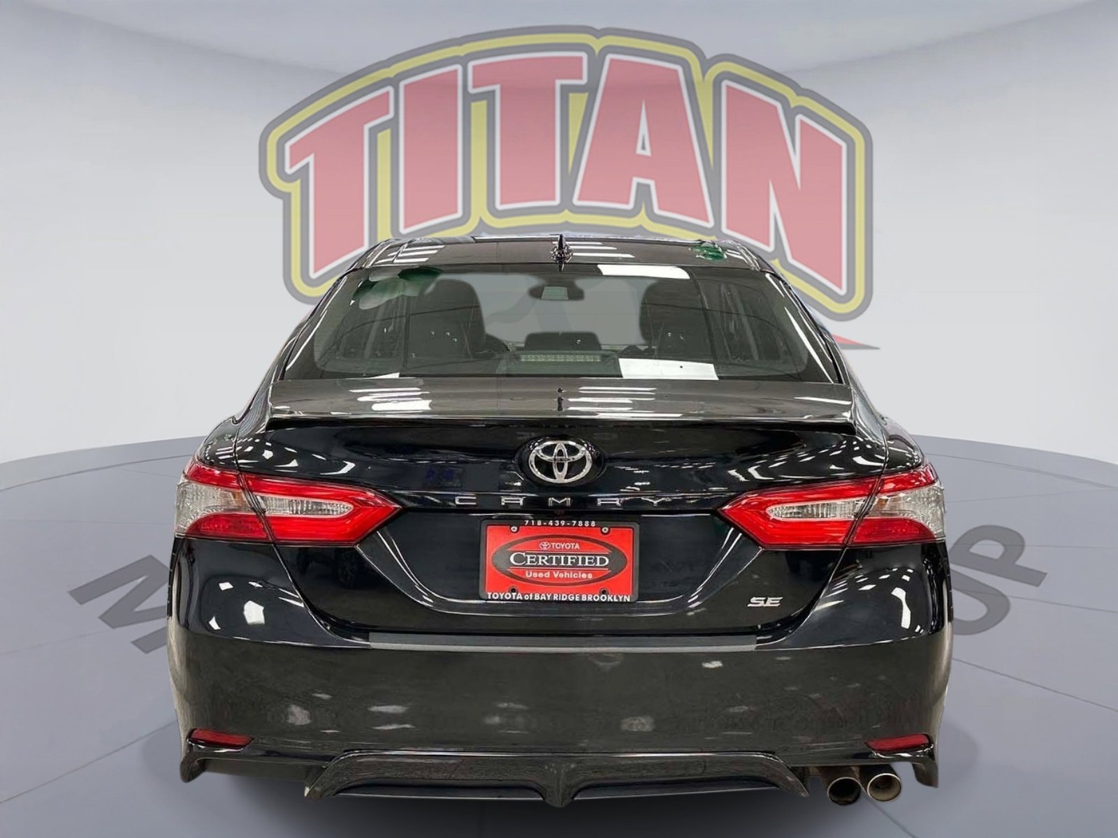 Certified 2019 Toyota Camry SE image 3