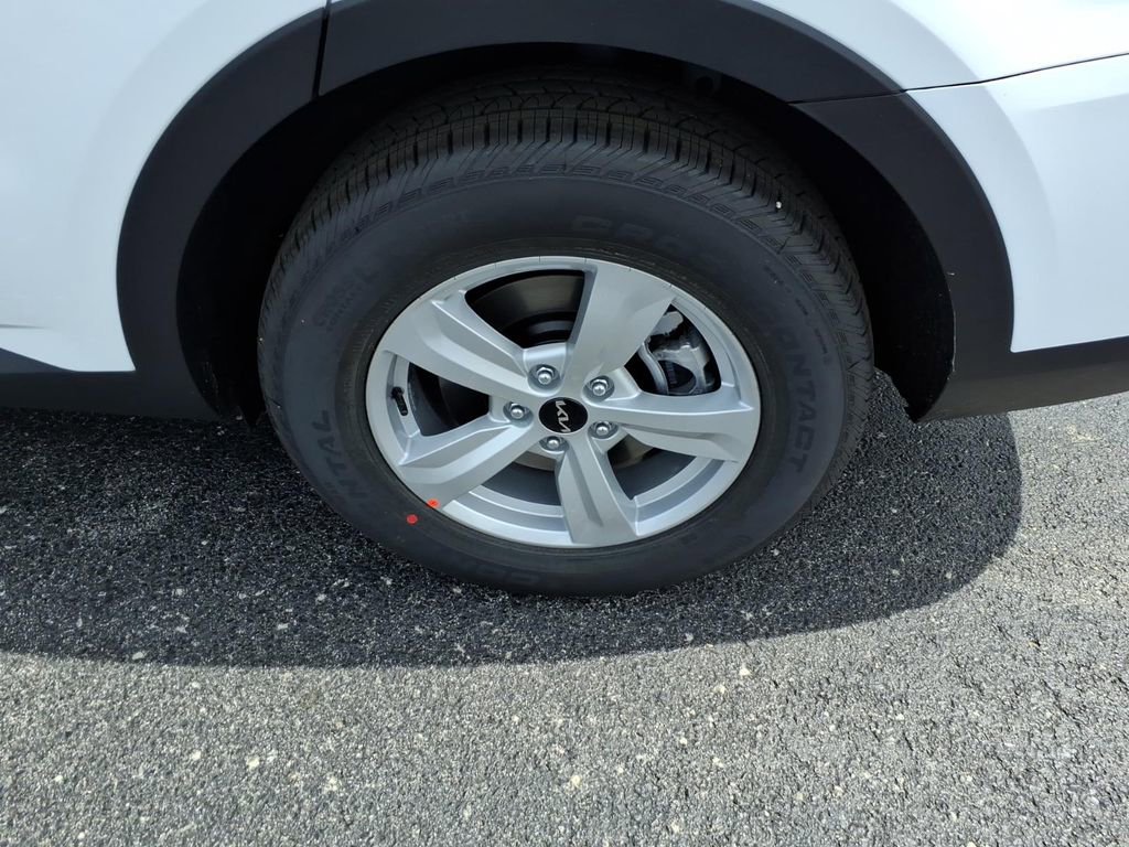 New 2026 Kia Sorento LX FWD image 8