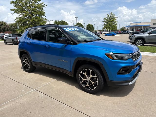 Used 2024 Jeep Compass Limited AWD/4WD image 7