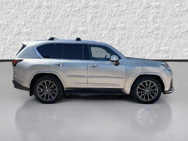 Used 2023 Lexus LX 600 F Sport w/ Accessory Package (A2) AWD/4WD image 2